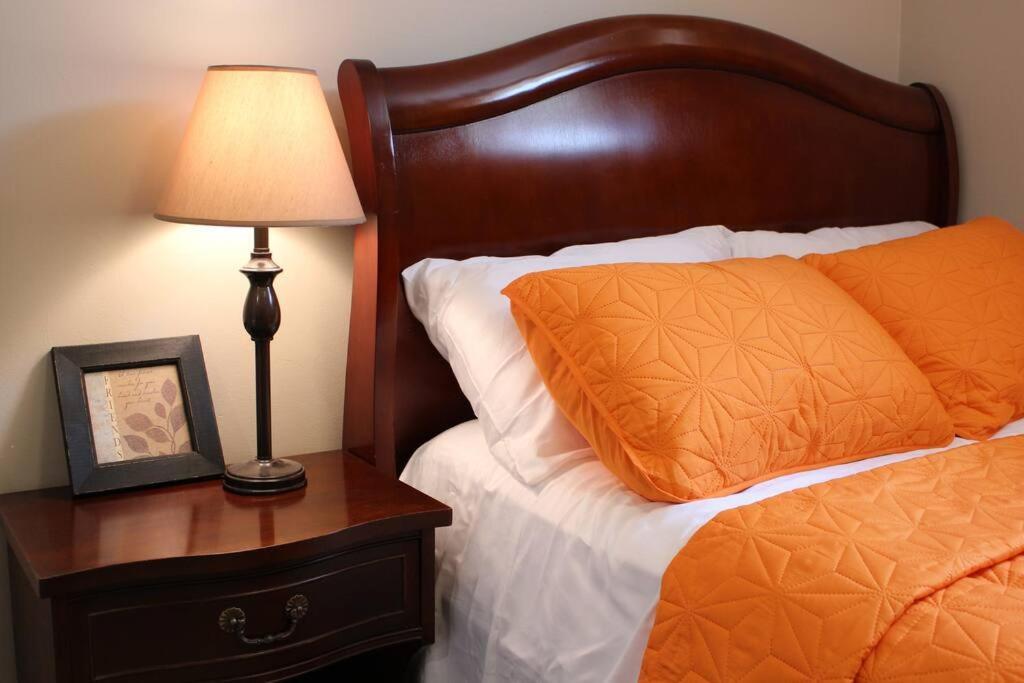 Appartement 2-bedroom Basement With A Separate Entrance. Abbotsford