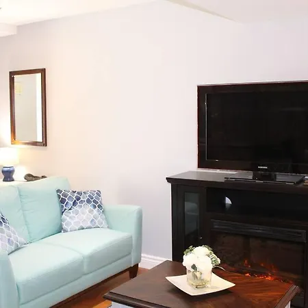 2-Bedroom Basement Suite With A Separate Entrance. Abbotsford Exterior photo