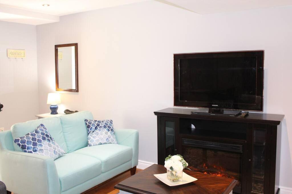 2-bedroom Basement With A Separate Entrance. Apartment *