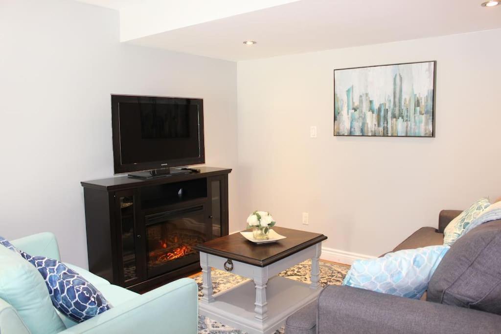 2-bedroom Basement With A Separate Entrance. Apartment *